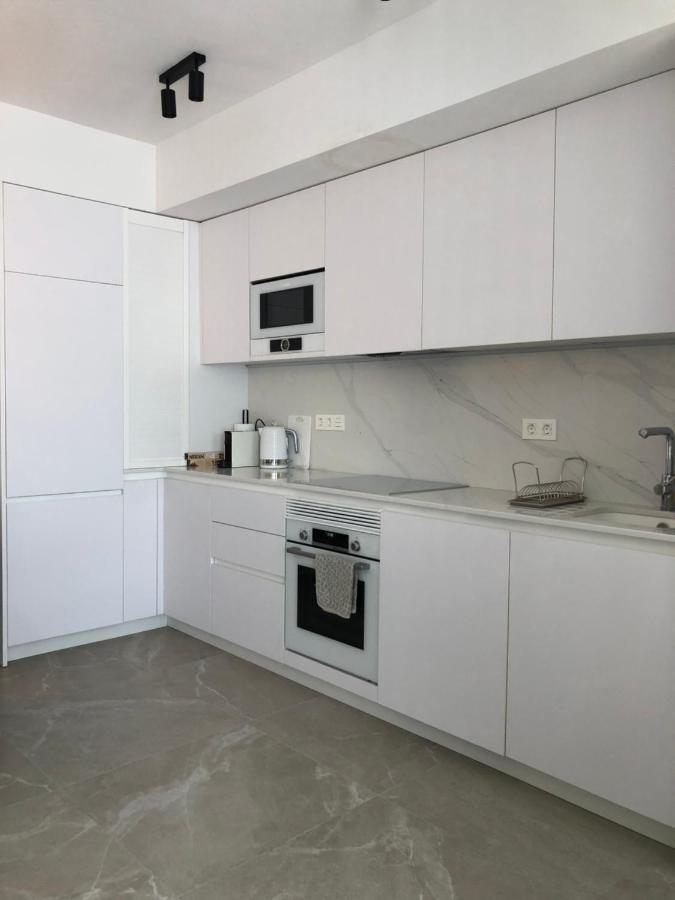 Modern Apartment In Torrevjea 200M From The Loccos Beach Torrevieja Eksteriør bilde